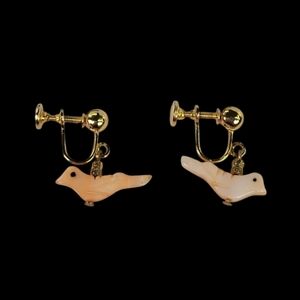 Vintage Fetish Bird Screwback Earrings Peach & Gold Plated Drop MOP Shell